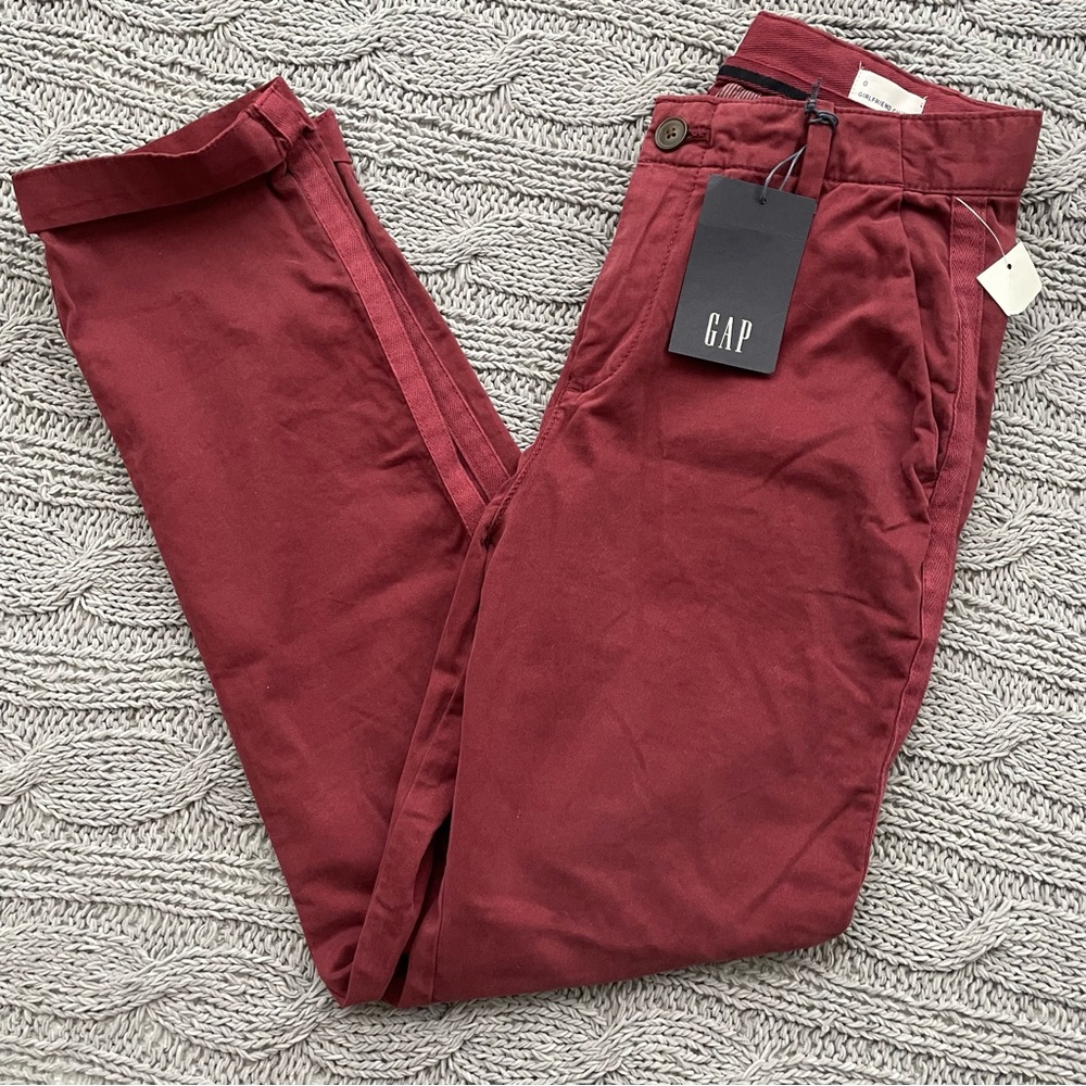 GAP Girlfriend chino pants Size 0 burgundy